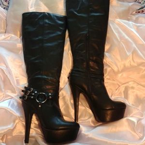 Platform boots